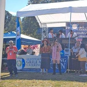 Meet your Posher, Gloria